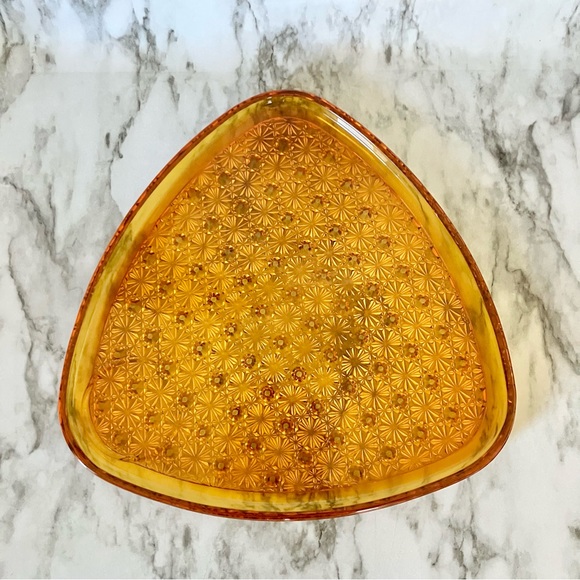 Vintage Anchor Hocking amber button and daisy snack plate with mug - Picture 8 of 8